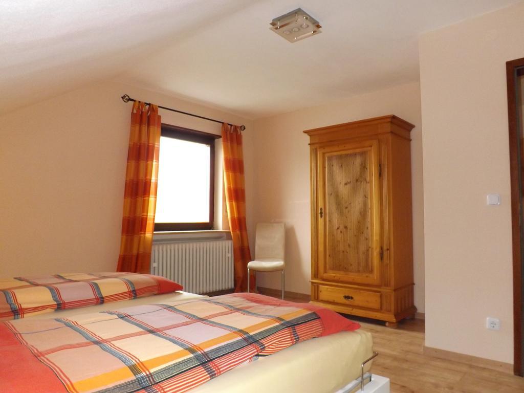 Feriendomizil Am Rheinbogen Apartment Altlussheim Exterior foto